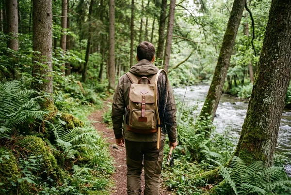 Welche taschengröße für kurztrips beim angeln wählen in der Praxis