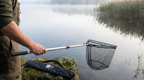 Kescher Gummiert 2,10m – 3-Teilig Teleskop mit gummiertem Netz & Maßband-Tasche Zite Fishing _auswahl8
