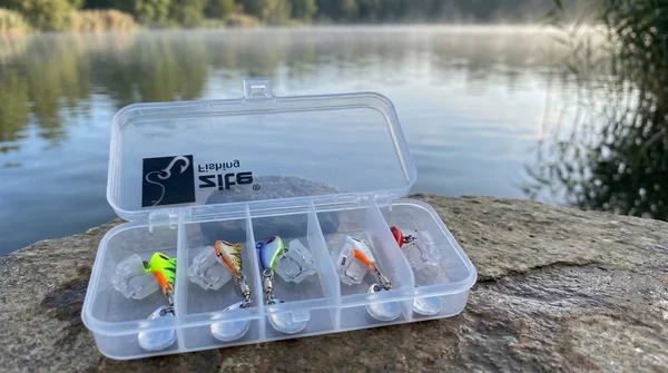 Zite Fishing Jigspinner Set Neon M 5g – 5 Spin-Jigs im Ultralight-Set mit Tackle-Box_auswahl5