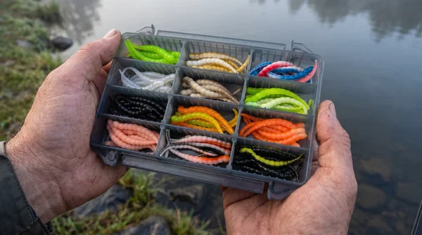 Zite Fishing Curly Viper Starterbox – 72 Forellen-Gummiköder in 12 Farben 6,5 cm Rotationsköder für Forelle_auswahl1