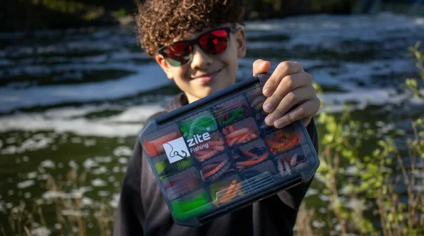 Zite Fishing No Mercy UL Pro Box Set – 128 Forellen Gummiköder + Haken & Knoblauch-Spray GRATIS_auswahl5