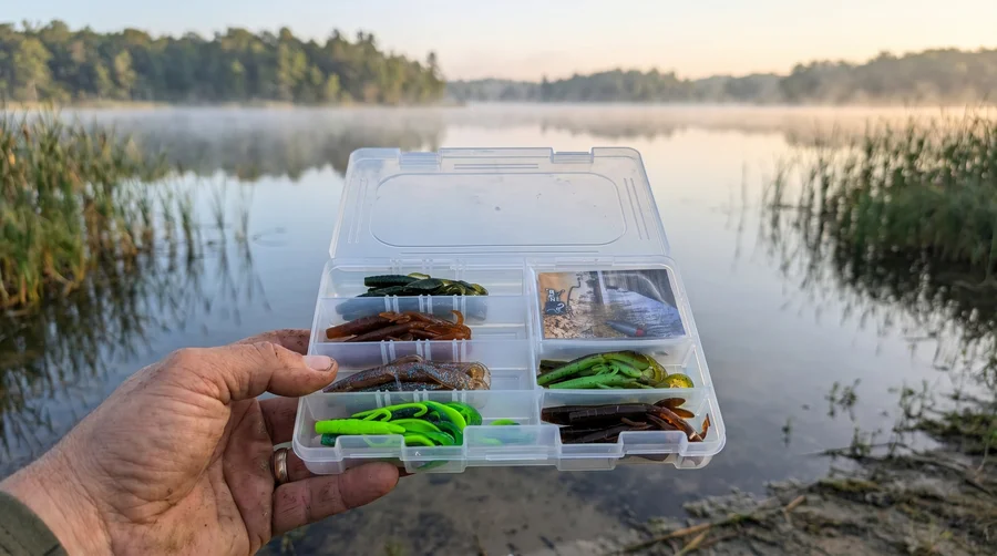 Zite Fishing Inzite Braw Starterbox – 30 Gummiköder 10,5 cm + 6 Fertigvorfächer für Barsch & Zander - Auspacken und loslegen