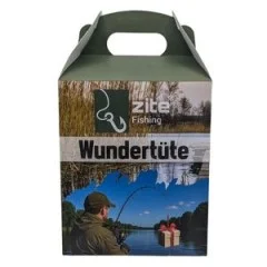 Wundertüte mit Allround Angelzubehör - Überraschungs Anglergeschenk Box mit 50 € Guthabenkarte - Alles, was das Anglerherz begehrt